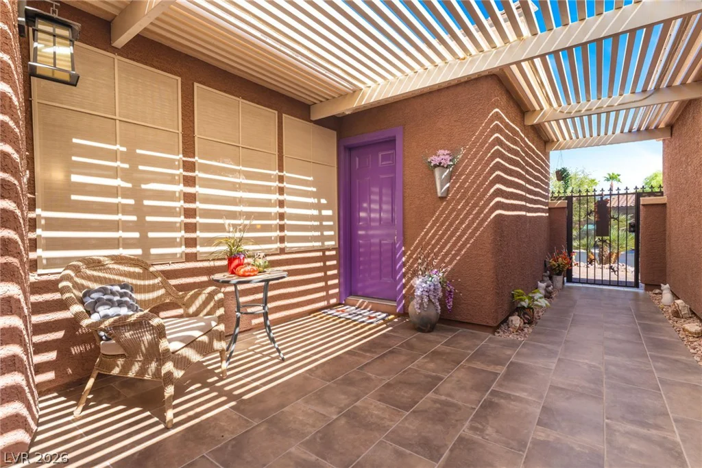 7324 Royal Melbourne, Las Vegas, NV 89131