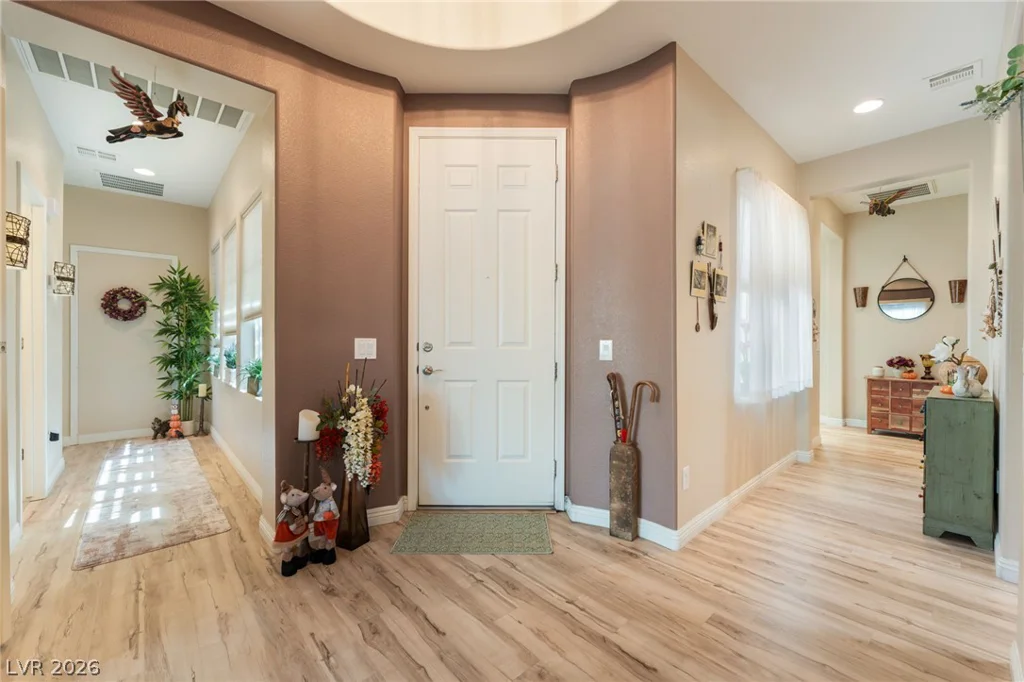 7324 Royal Melbourne, Las Vegas, NV 89131