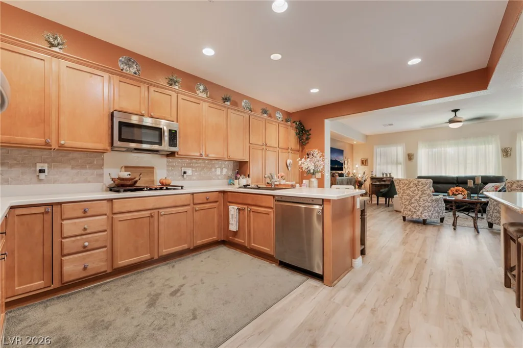 7324 Royal Melbourne, Las Vegas, NV 89131