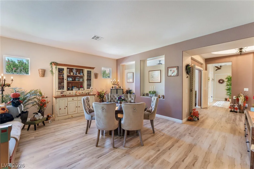 7324 Royal Melbourne, Las Vegas, NV 89131