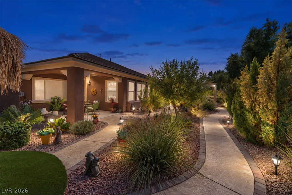 7324 Royal Melbourne, Las Vegas, NV 89131