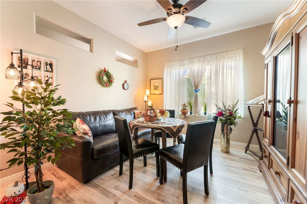 7324 Royal Melbourne, Las Vegas, NV 89131