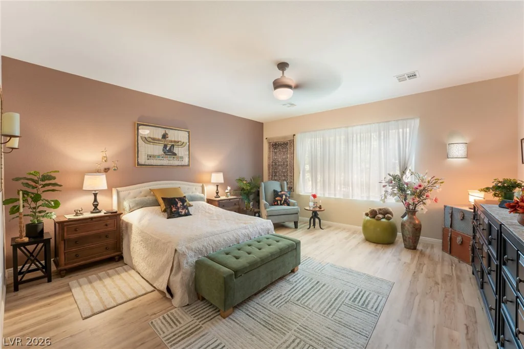 7324 Royal Melbourne, Las Vegas, NV 89131