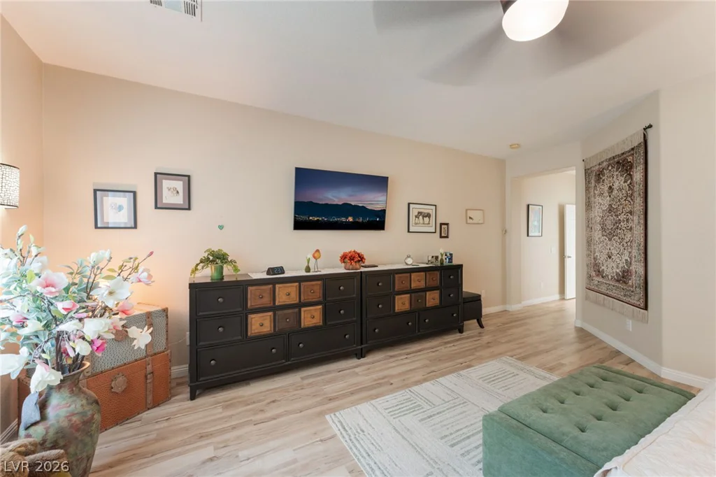 7324 Royal Melbourne, Las Vegas, NV 89131