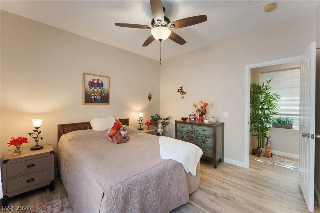 7324 Royal Melbourne, Las Vegas, NV 89131