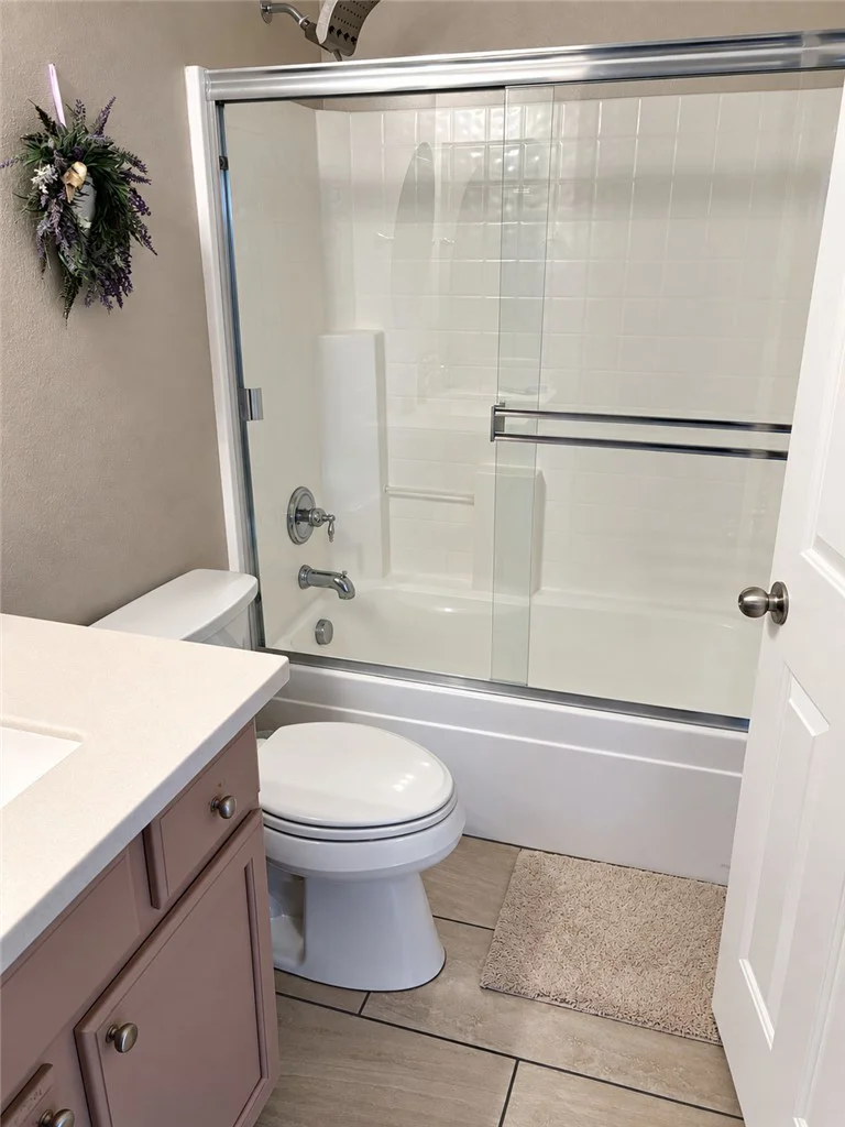7324 Royal Melbourne, Las Vegas, NV 89131