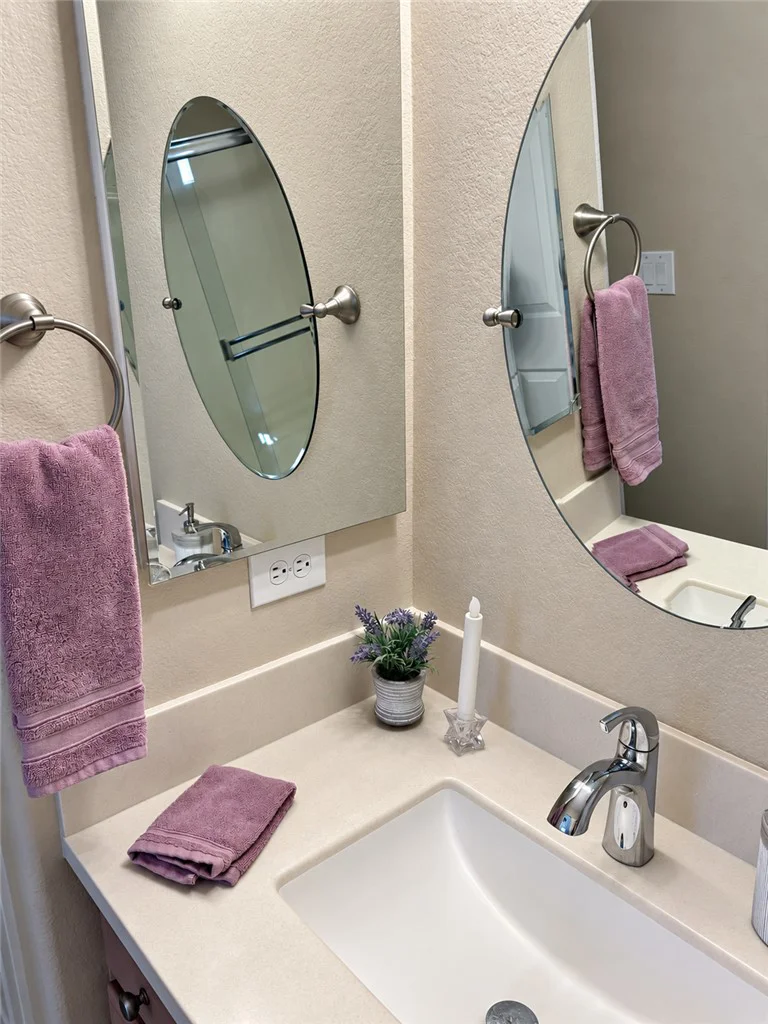 7324 Royal Melbourne, Las Vegas, NV 89131