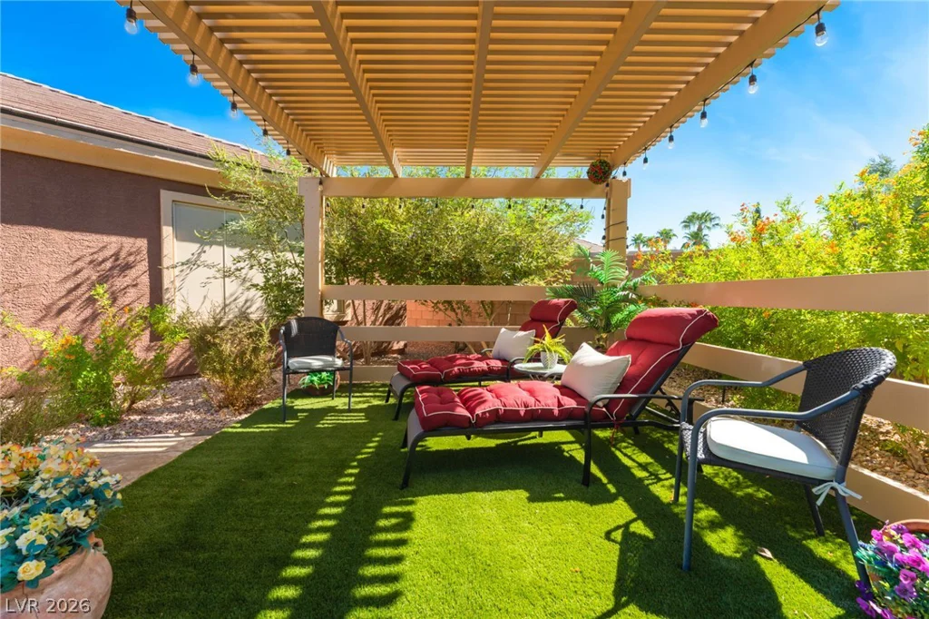 7324 Royal Melbourne, Las Vegas, NV 89131