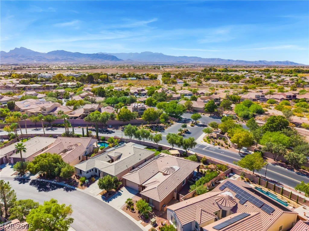 7324 Royal Melbourne, Las Vegas, NV 89131