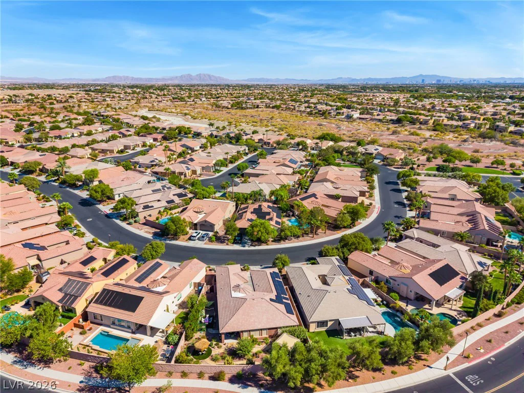 7324 Royal Melbourne, Las Vegas, NV 89131
