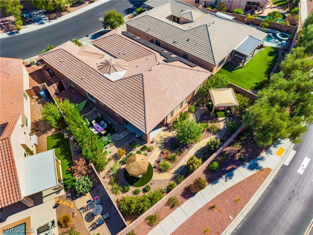 7324 Royal Melbourne, Las Vegas, NV 89131