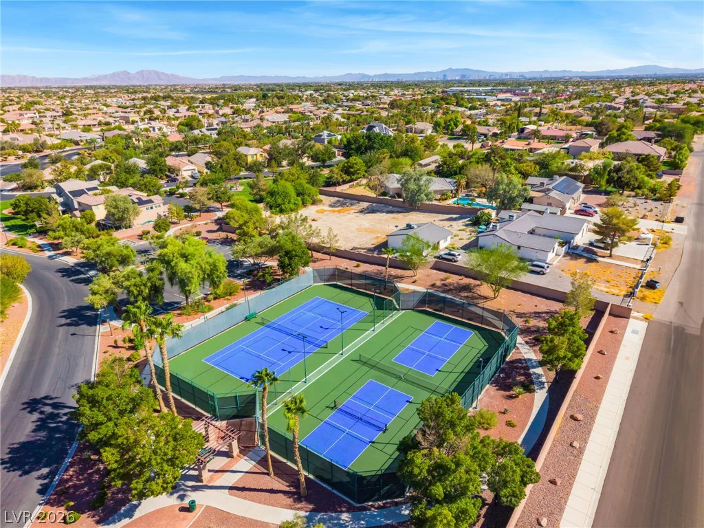 7324 Royal Melbourne, Las Vegas, NV 89131
