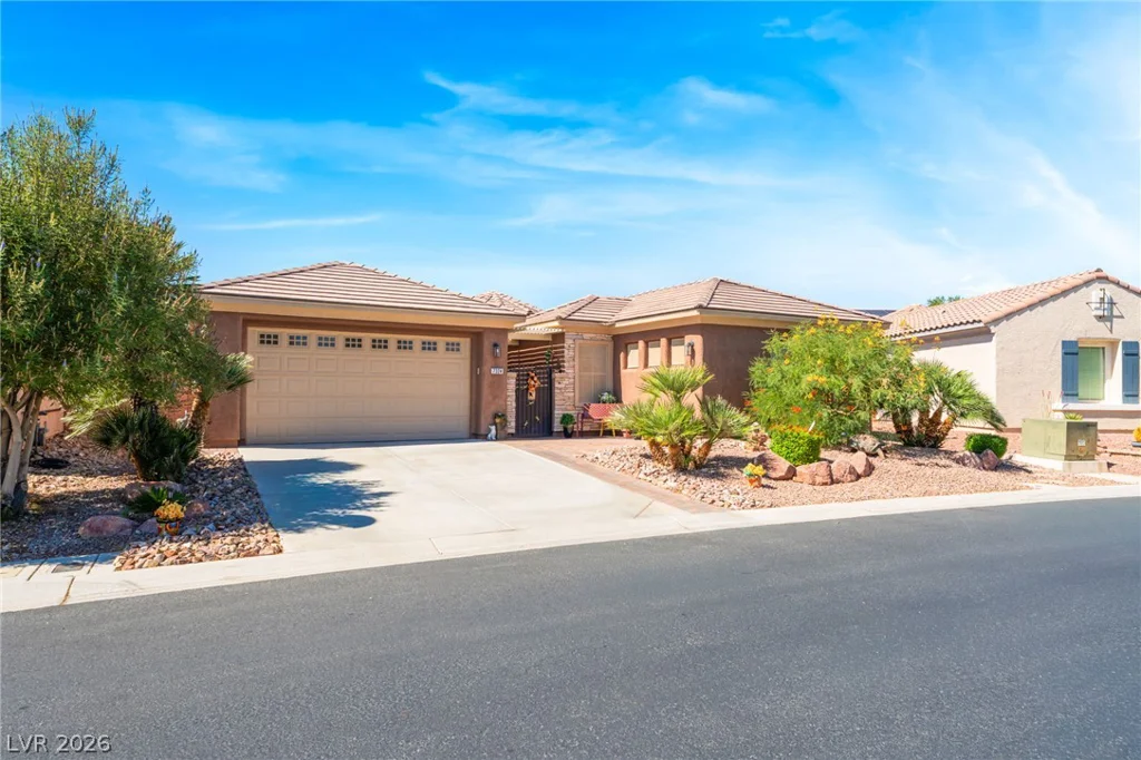7324 Royal Melbourne, Las Vegas, NV 89131
