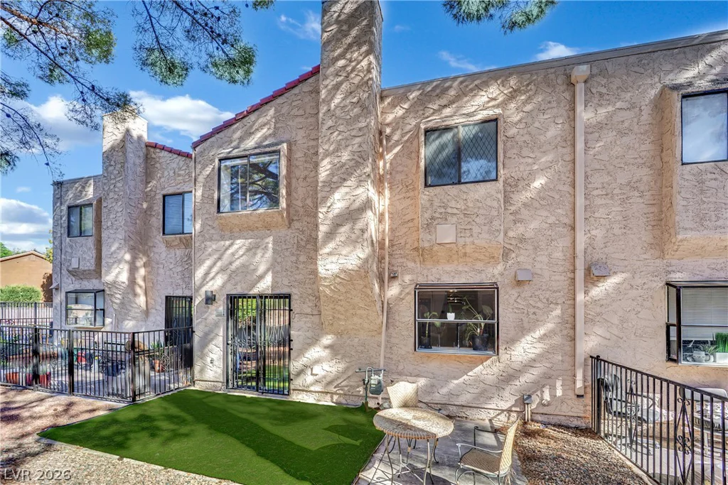 3373 Milenko, Las Vegas, NV 89121