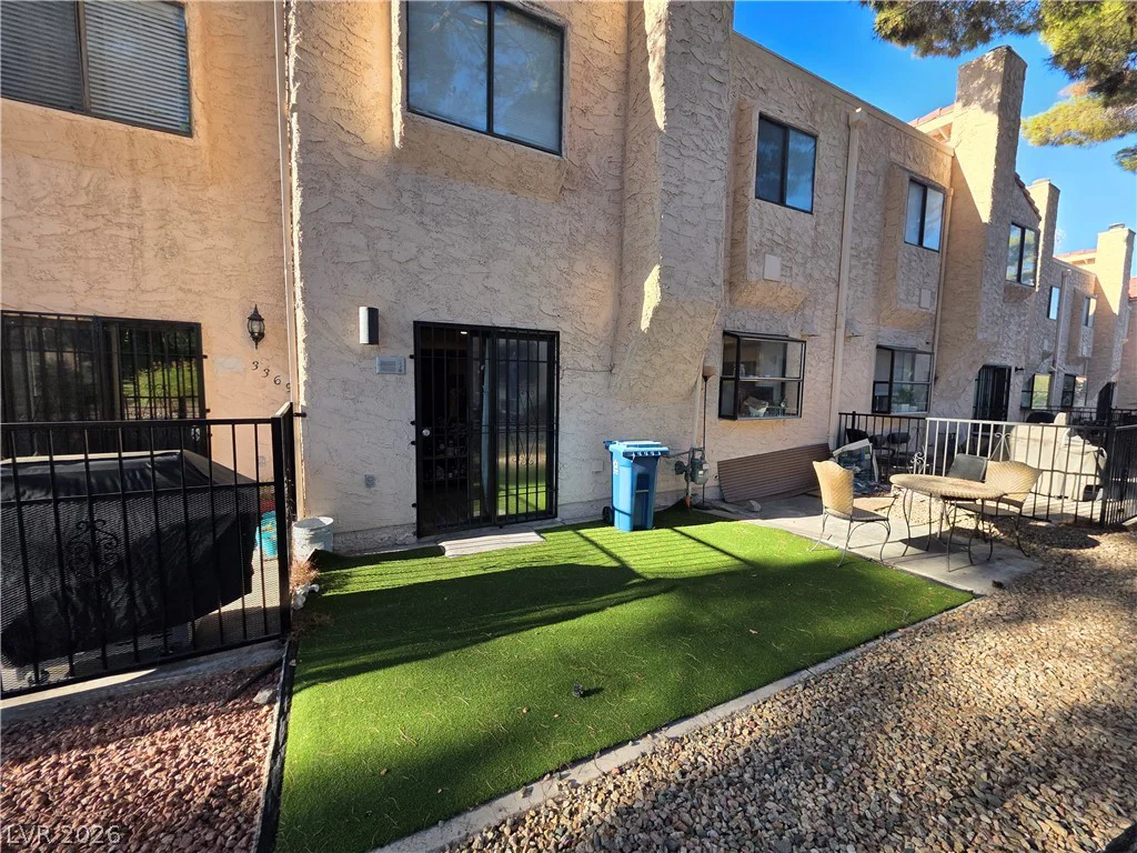 3373 Milenko, Las Vegas, NV 89121
