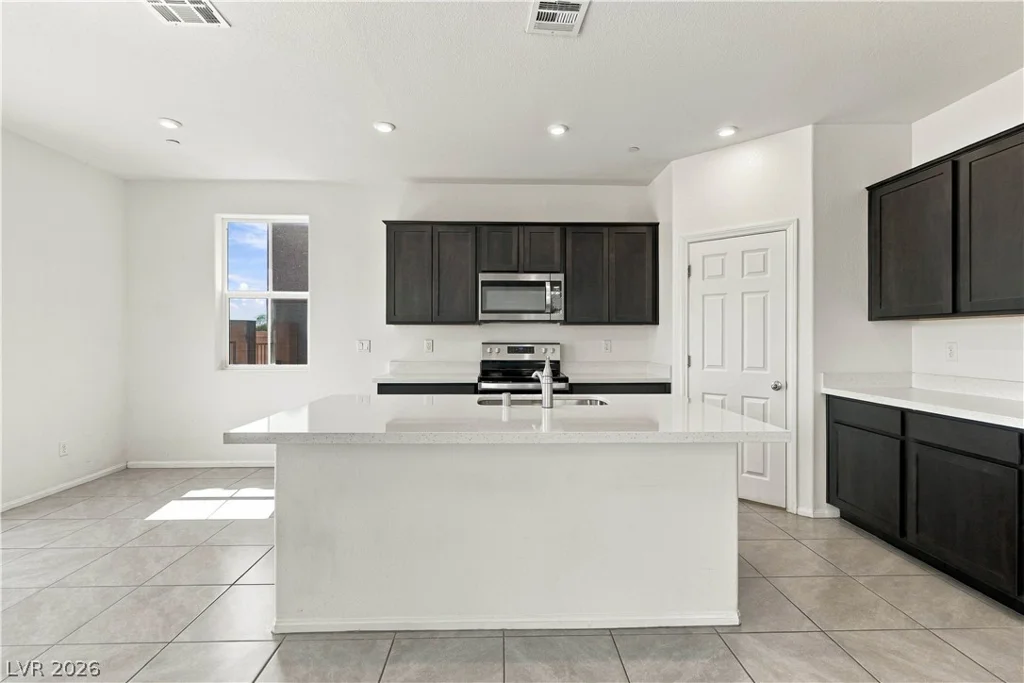 1948 Nitida, Las Vegas, NV 89106