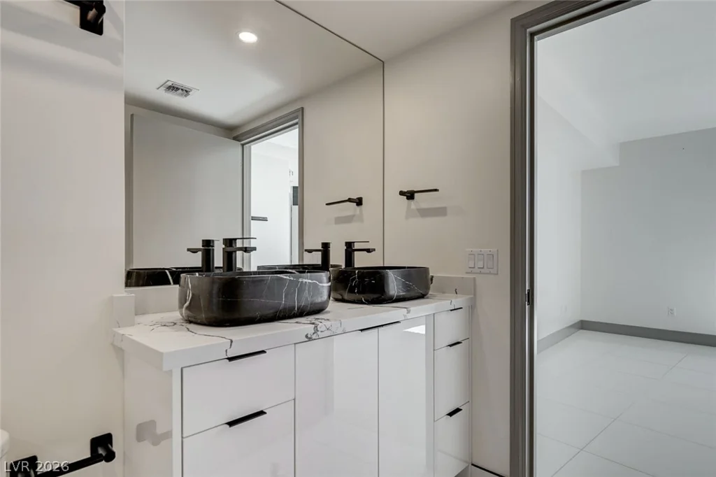 222 Karen, Las Vegas, NV 89109