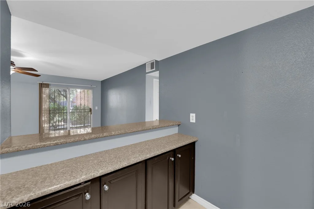 5242 River Glen, Las Vegas, NV 89103