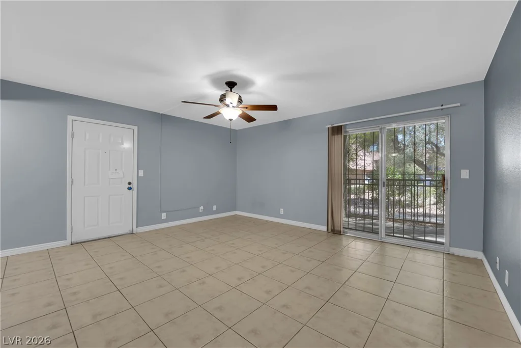 5242 River Glen, Las Vegas, NV 89103
