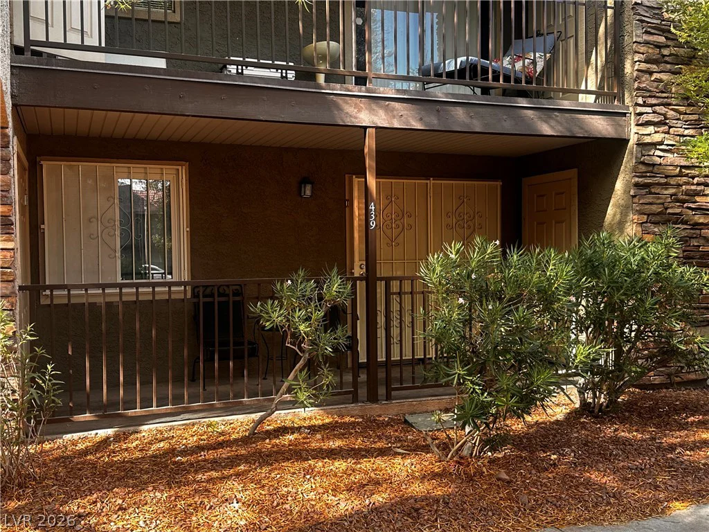 5242 River Glen, Las Vegas, NV 89103