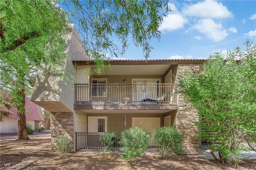 5242 River Glen, Las Vegas, NV 89103