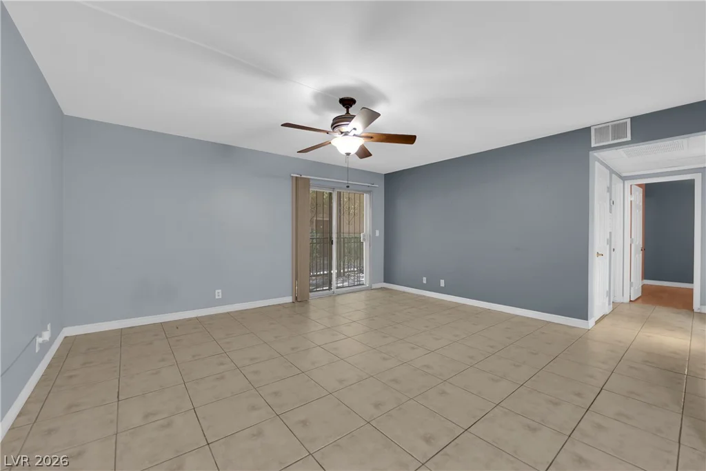 5242 River Glen, Las Vegas, NV 89103
