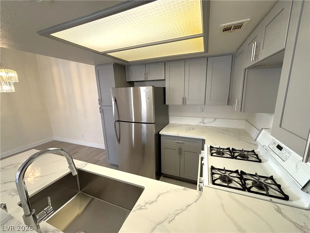 5125 Reno, Las Vegas, NV 89118