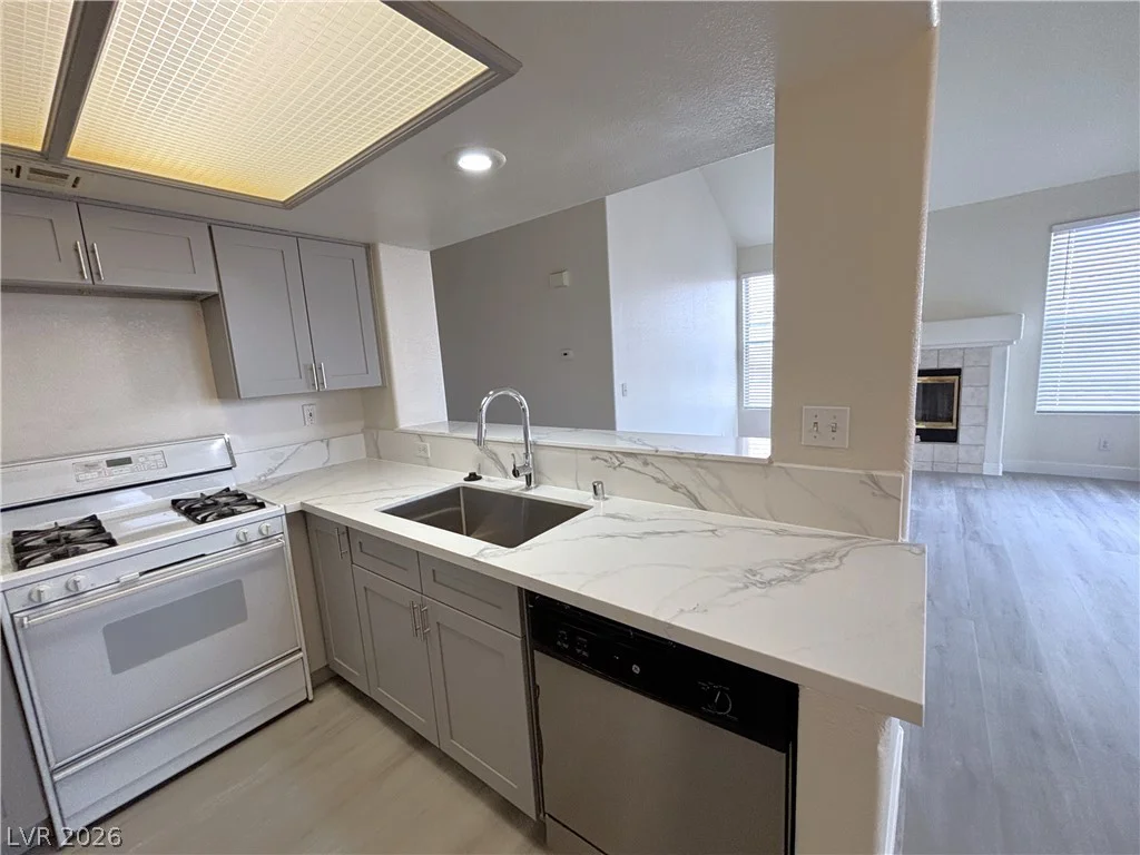 5125 Reno, Las Vegas, NV 89118