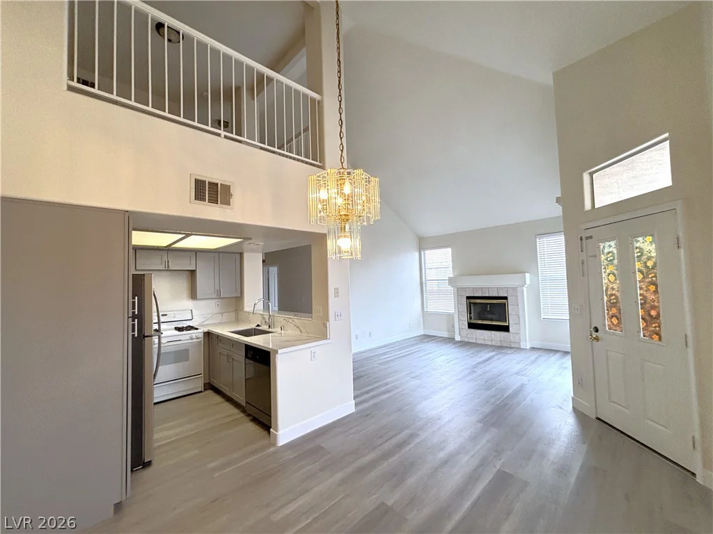 5125 Reno, Las Vegas, NV 89118