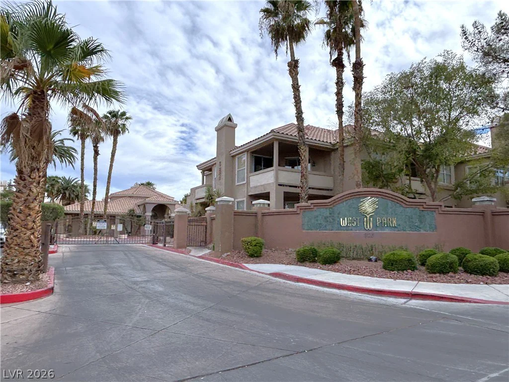 5125 Reno, Las Vegas, NV 89118