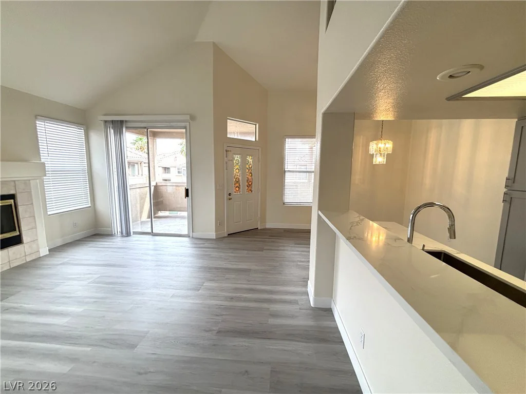 5125 Reno, Las Vegas, NV 89118