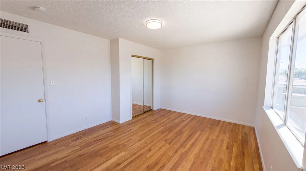 6121 Jones, Las Vegas, NV 89107