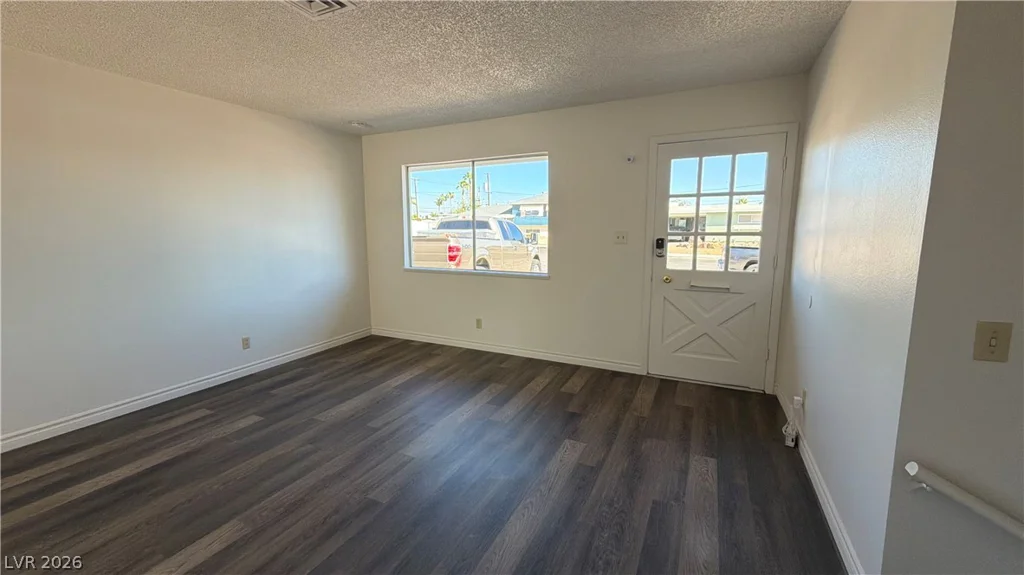 6121 Jones, Las Vegas, NV 89107