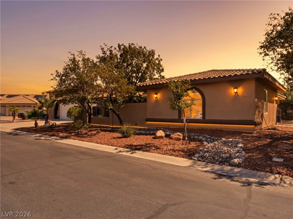 9760 Bright Angel, Las Vegas, NV 89149