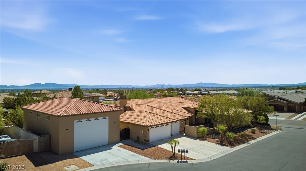 9760 Bright Angel, Las Vegas, NV 89149