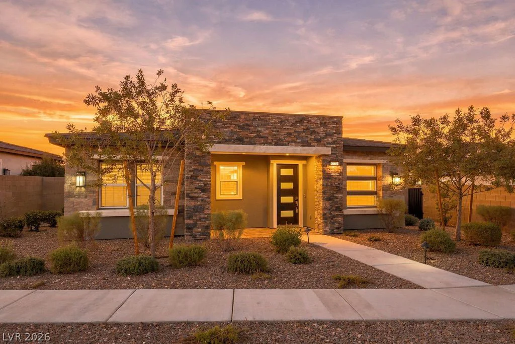 929 Silverfir, Las Vegas, NV 89138
