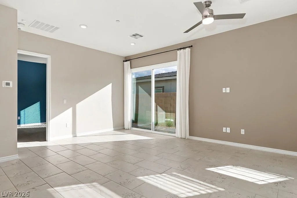 929 Silverfir, Las Vegas, NV 89138