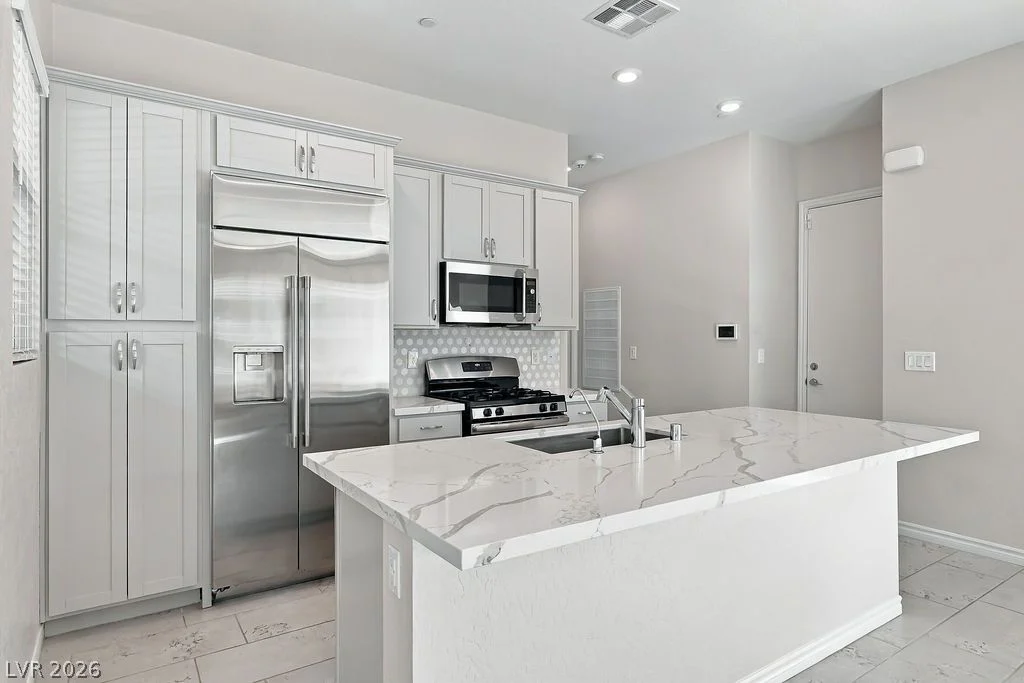 929 Silverfir, Las Vegas, NV 89138