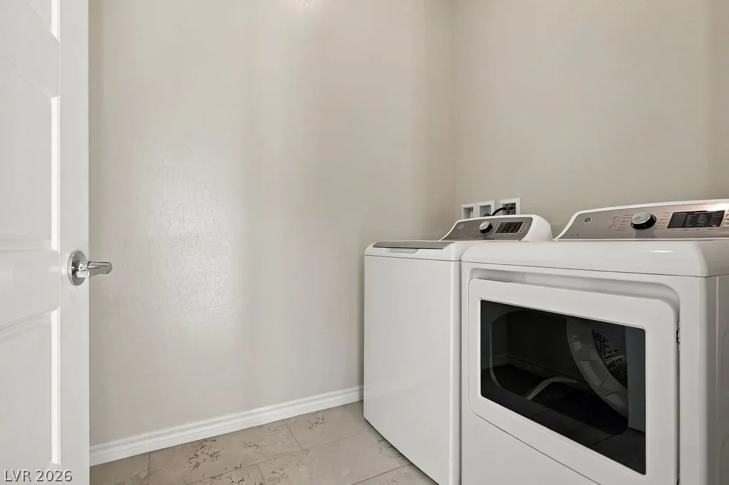 929 Silverfir, Las Vegas, NV 89138