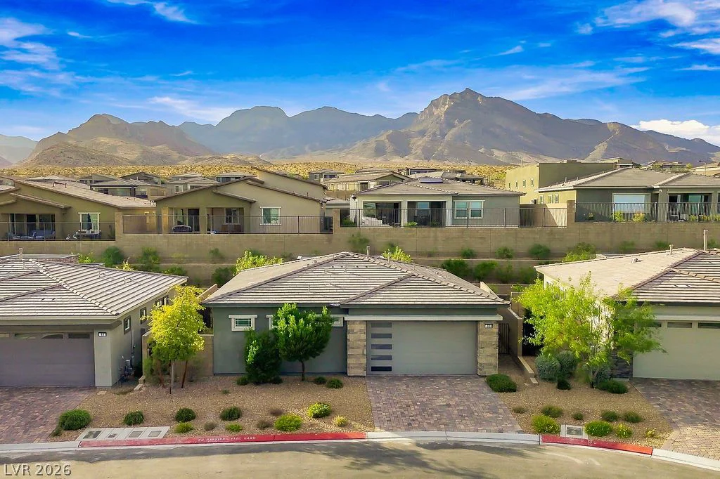 929 Silverfir, Las Vegas, NV 89138