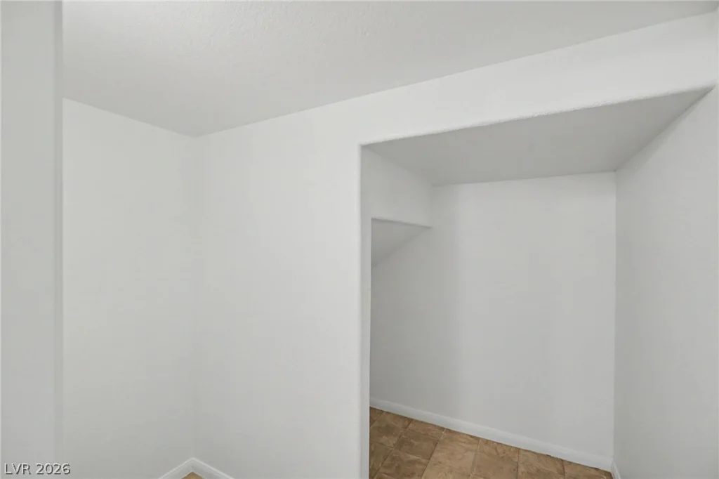 1919 Silver Crest, North Las Vegas, NV 89031