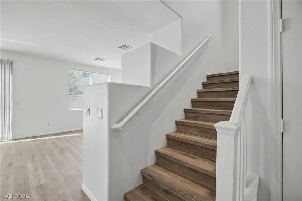 1919 Silver Crest, North Las Vegas, NV 89031