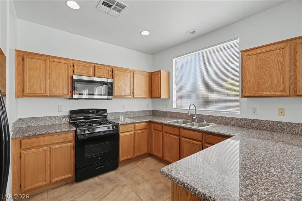 1919 Silver Crest, North Las Vegas, NV 89031