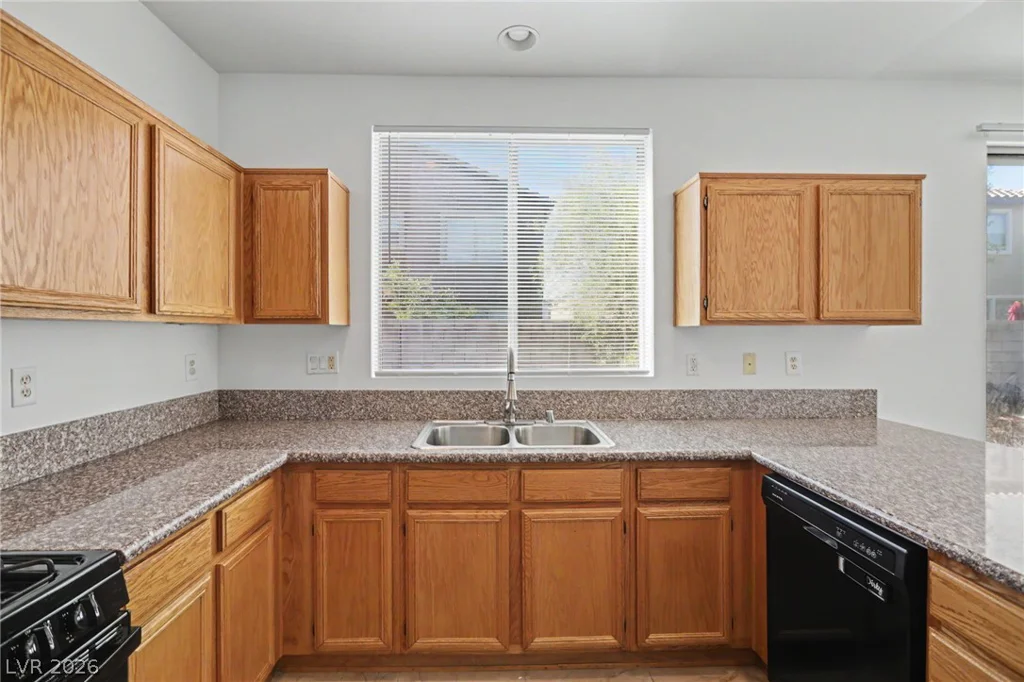 1919 Silver Crest, North Las Vegas, NV 89031