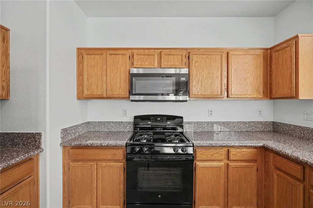 1919 Silver Crest, North Las Vegas, NV 89031