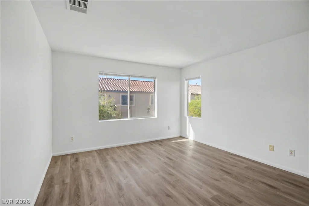 1919 Silver Crest, North Las Vegas, NV 89031