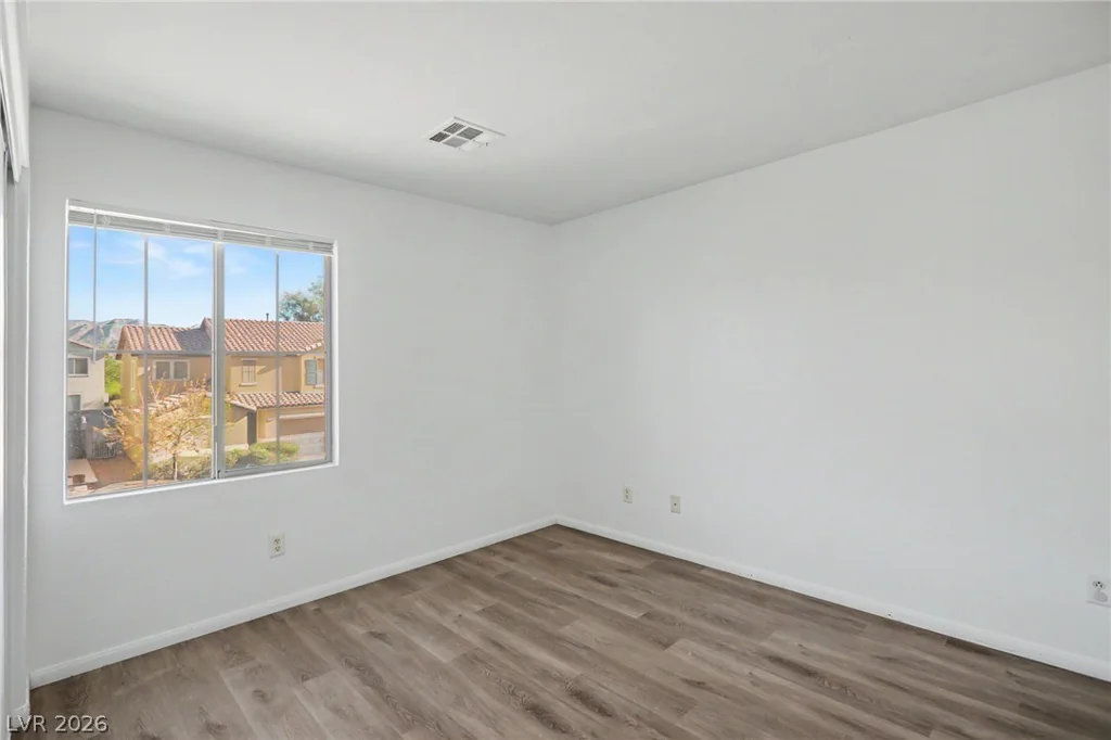 1919 Silver Crest, North Las Vegas, NV 89031
