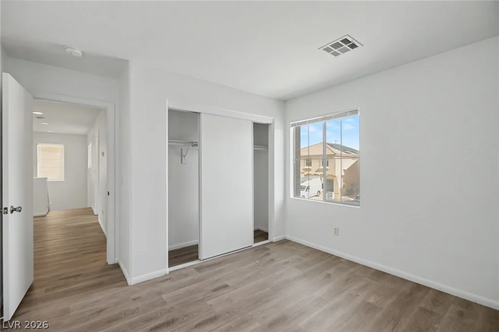 1919 Silver Crest, North Las Vegas, NV 89031