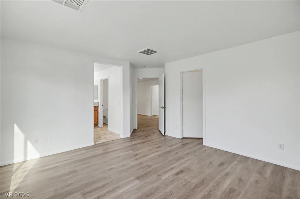 1919 Silver Crest, North Las Vegas, NV 89031