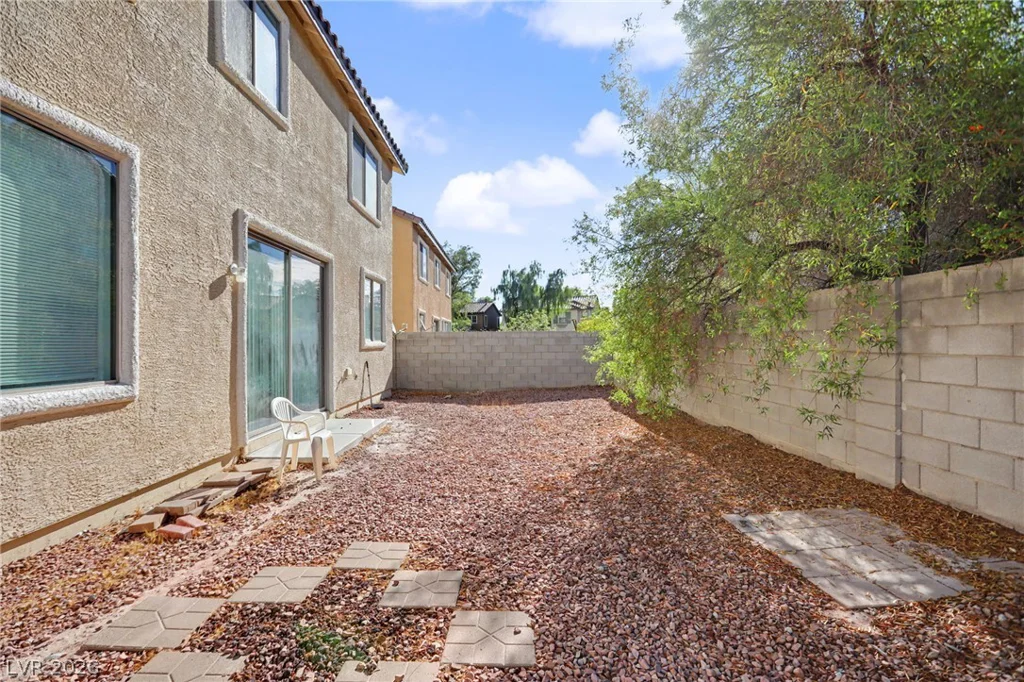 1919 Silver Crest, North Las Vegas, NV 89031